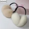 donne fluffy earfs