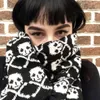 Écharpe gothique crâne hiver tricoté Pashmina châle noir acrylique Echarpe Harajuku squelette enveloppement avec franges pour femmes hommes