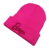 Designer hattar neon rosa mössa kvinnor motorhuv vinter hatt garn färgade broderade kasquette bomull cappello mode gata flickor hattar brev broderi lila rosa rosa