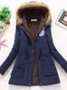 Женские куртки Qpipsd, осенне-зимняя женская хлопковая куртка с подкладкой, повседневное тонкое пальто, парки с вышивкой и капюшоном, ватное теплое пальто 230919