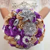 Purple Gold Satin Wedding Wedding Bouquet Symulacja Flower Flower Wedding Zapasy sztucznego kwiatu kryształ Słodka 15 Quinceanera Bukiet280J