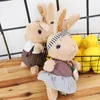 Oggetti decorativi Figurine kawaii bambola morbida peluche simpatica coniglio con abiti cuscini animali regali di compleanno per bambini decorazioni per ragazze 230919