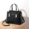 Вещевые сумки Винтаж Простая маленькая сумка через плечо из искусственной кожи для женщин 2023 Дизайнерская модная женская роскошная черная сумка через плечо Y49