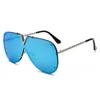 Solglasögon Retro Women's Designer V Sun Glasses i ett stycke Metal Lens Ladies Shads för resor