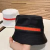 Bucket Hat Designer Simple Fashionable Italian Street Style Classic Style Wide Brim Hats Decorated With Red Ribbon Bucket Hats Fitted Hat HatsFor Men Women