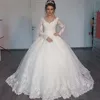 Prachtige V-hals Baljurk Lange Mouwen Trouwjurken 2020 Kant Applique Witte Bruidsjurken robe de mariage1870