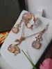 Pendentif Colliers Usine En Gros Gao Bing925Silver Incrusté Rose Calcédoine Paix Boucle Costume Rose Agate Bague Boucles D'oreilles CollierPendentif