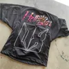 Mäns T-shirts Hellstar överdimensionerade T-shirt med nätstygn tryckt High Street Jersey Black and White Men's and Women's Top T-shirt T230919