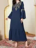 Ethnic Clothing Robe Muslim Abaya Dubai Embroidered Dress Long Sleeve Gowns Moroccan Kaftan Islam Oman V-Neck Ladies Dresses