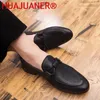 Sapatos de vestido inverno outono elegantes mocassins de couro casual sapatos de cavalheiro para homens monge cinta mocassins moda masculina sapatos planos 230918