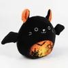 Pluche poppen 23cm906in Halloween Pompoen Vleermuis Knuffels Knuffeldier Figuur Cartoon Duivel Zachte Modellen Kinderen Geschenken Decor 230919