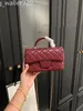 hantera crossbody desginer väskor lyxkvinna handväskor vit röd svart crossbody väska med kedja lammskinn kaviar liten axel väska rese shopping märke handväska