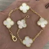 Charm Bracelets Luxury Van Clover Designer Bracelet Pearl 4 Leaf 18k Gold Laser Brand Bangle Necklace Earrings Wedding a Jewelr 7zdg