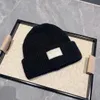 Outono e inverno doce cor designer gorro feminino gorro ao ar livre férias esportes de lã malha carta bordado casquette