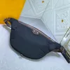 Ny designer midjepåse kvinnor mini bumbag guldkedja fanny pack lyxig gåva bruna blommor väskor läder korsbodi purses messenger mode handväskor plånbok m82335