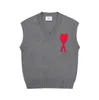 Automne et hiver nouvelle marque design pull femme classique lettre d'amour rouge col en V pull sans manches gilets hommes et femmes identiques