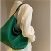 Bolso Venetaabottegaa, paquete de nicho coreano, bolso de hombro tejido de mano para mujer, bolso de cubo versátil de gran capacidad 2023