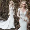 Abiti da sposa senza spalline in pizzo con perline affascinanti Abiti da sposa con scollo a V profondo maniche lunghe Abiti da sposa Plus Size Abito da sposa in raso298H