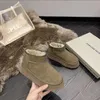 2023 Mujeres Invierno Ultra Mini Bota Diseñador Botas de plataforma australianas para hombres Cuero real Botines de piel de tobillo cálidos Zapato de lujo EU44 Botas de nieve para mujer XOOXOO