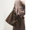 가벼운 고급 여성 가방 가을/겨울 뉴 탑 레이어 스웨이드 고용량 토트 백 숄더백 230915