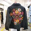 Giacche da donna JSXDHK Streetwear Giacca di jeans con ricamo floreale Cappotto Vintage Donna Primavera Autunno Colletto rovesciato Capispalla casual da cowboy allentato 230918