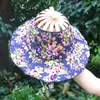 Berets Verão Dobrável Fan Cap Hand Held Fãs Viajando Caps para Mulheres Menina Cool Sun Hat Bambu Dança Floral Protetor Solar 230919