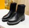 Botas de couro de pelúcia com estilo simples e elegante design clássico