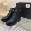 2023-designer damskie buty kostki z niskim łańcuchem obcasów Sheepskin Quild Tekstura koronkowa Chelsea Rycerz Western Motorcycle Booties Outdoor Casual Buty