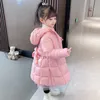 Abrigo de plumón Chaqueta para niñas de invierno Vestido largo de parka acolchado de algodón para niños pequeños Abrigo con capucha brillante Disfraces de Navidad para traje de nieve TZ346 230919