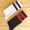 Men's Socks Teenager Student Hip Hop Style White Black Long Sockings Letter Embroidery Athletes Leg Warmers Stripe Socks301b