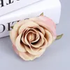 Décorations de Noël 50100pcs tête de roses en soie fleurs artificielles bricolage cadeaux boîte cadeau de la Saint-Valentin décoration de mariage décoratif 230919