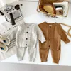 Комплекты одежды Корейский осенний комплект одежды из 2 предметов для маленьких девочек Хлопковый вязаный свитер на пуговицах Теплые узкие брюки Костюм Одежда для младенцев 230919