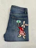 Damenjeans Designer Enge, elastische Jeans mit kleinem Bein für Damen 2023 Europäischer Frühling/Sommer dünne, mit Hasentaschen bestickte, schmal geschnittene Hose ULM9