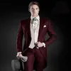 Tuxedos Tuxedos Tuxedos w stylu ogonowym Peak Lapel Mens garnitur Burgundii Groomsman Man Wedding Dinner Kurting Kurtka