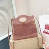 Kış Tasarımcısı Peluş Bekleme Çantaları Moda Kadınlar Crossbody Teddy Fluffy Kuzu Yün Cüzdan Luxurys Cross Vücut Göğüs Çüzek