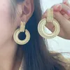 Pendientes colgantes Ovxxons 1 par temperamento exagerado estilo retro femenino todo ahuecado pendientes largos