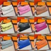 Trendiga designer plånböcker bokstäver crossbody designer purses häst unisex koppling väskor pochettes nyckelpåse korthållare lyx plånbok mode handväska 230420