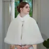 Women's Cape White Wedding Wrap Bridal Shawls Stole Faux Fur Capes Party rycka Vintermantel Tillbehör Elegant drottning för kvinnor L2309