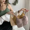 Camisoles réservoirs sans Trace beau dos licou gilet enveloppant la poitrine haut sous-vêtements femmes Base filles tout-en-un anti-dérapant mince