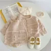 Zestawy odzieży Spring Infant Baby Romper 2pcs Ubrania Krzyny Pusty Wzór Sweter Swater Silny bawełniany kombinezon Borns Stroje 2309919