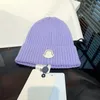 Berretto di design di lusso tinta unita da donna e da uomo cappello a cuffia senza cofano a tesa lettere classiche moda multicolore autunno e inverno