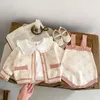 Set di abbigliamento Autunno Neonata Ragazza 2 pezzi Set di vestiti Cotone lavorato a maglia Orso Neonate Cappotto Jacquard Bretelle Pagliaccetto Completo per bambini 230919