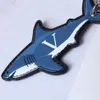 Porte-clés de dessin animé Designer de luxe Mode Porte-clés Sliver Clés Boucle Bleu Véritable Cuir Shark Lettre Printted Hommes Femmes Clé O238V