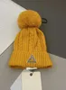 Tappo a sottile bordo ondulato di fascia alta inverno cappello a maglia calda con cappello versatile a manicotto versatile