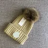 Tasarımcılar Fransız Marka Kafatası Caps Lüks Erkek Kadınlar Sıcak Moda Gril Beanie Şapkaları Noel Çıkarılabilir Kürk Top G239202PE-3