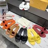 Kvinnor äkta läder sandaler lyxiga sexiga tofflor designer skjutreglage äkta läder sommar kvinna strandhight klackar dam flip flops med låda och dammväska