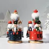 Juldekorationer 23 cm Nötknäppare Soldat Roterande musiklåda Creative Wood Handcrafts Doll Party Ornament Christmas Ctmas Gift Home Decoration 230920