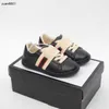 2023 Designer Buty dla dzieci trenerzy pszczół Trenerzy Baby Casual Shoe Sneaker for Boys Girls Rozmiar 24-35, w tym pudełko na buty marki