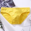 Cuecas masculinas de algodão confortável respirável triângulo calcinha baixo-rise sexy u convexo bolsa briefs roupa interior amigável à pele