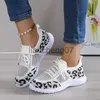 Klädskor kvinnors leopard tennis sneakers 2023 våren hösten ny mesh andningsbara sportskor damer som går springande lägenheter zapatos de mujer x0920